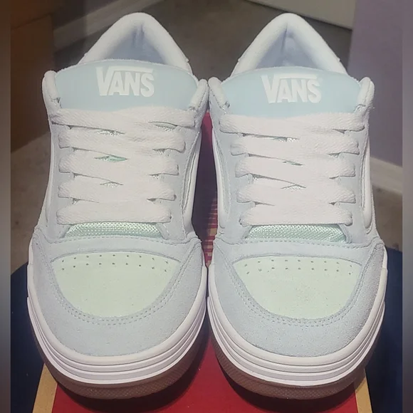Vans Hylane "Mist Blue" New In Box! Mens 10.5/Womens 12 - Picture 2 of 13